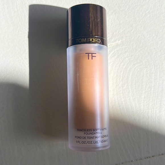 Tom Ford • Traceless Soft Matte Foundation • - Picture 1 of 1